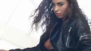 Uma dose de sexo anal com a Naomi Russell Uma dose de sexo anal com a Naomi Russell