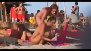 Nudistas sexy na praia Nudistas sexy na praia