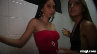 Uma aluna vai brincar com o seu gajo Uma aluna vai brincar com o seu gajo