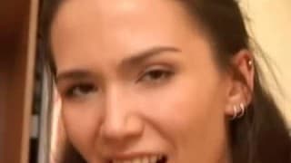 Fudendo coma jovem companheira Fudendo coma jovem companheira