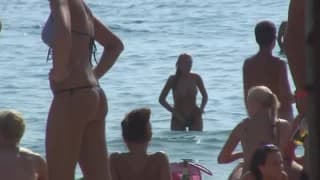 Ivana fodida na praia Ivana fodida na praia
