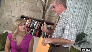 Jessica Brandy- buceta suave fodida por um velho