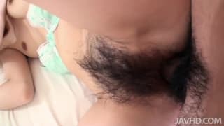 Ayumi Kisa- A porno star asiática e peluda Ayumi Kisa- A porno star asiática e peluda