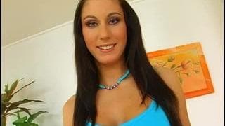 Essa morena amadora é muito sedutora Essa morena amadora é muito sedutora