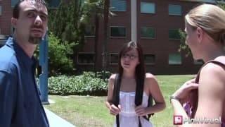 Melanie Scott e duas amigas em um threesome Melanie Scott e duas amigas em um threesome