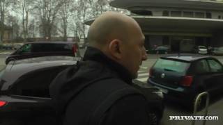 Asia Morante é uma psiquiatra sexy e com tesão