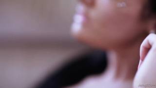 Amica Bentley é uma Milf chique e sensual Amica Bentley é uma Milf chique e sensual