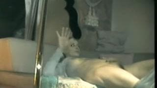 Sofia é uma coroa madura se masturbando