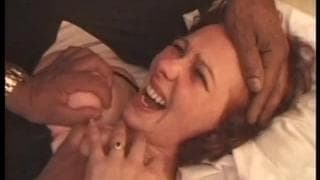 Coroa francesa toma rola grossa em um gang bang