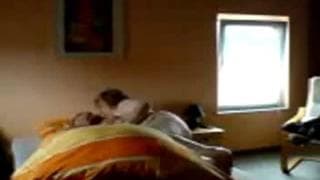 Uma gorda fode o marido na cama