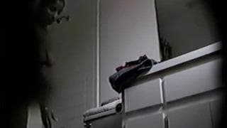 Milf filmada trocando de roupa