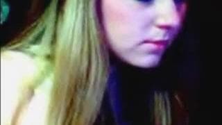 Jovem de 18 anos se acaricia na webcam