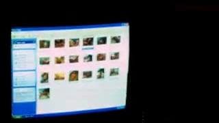 Masturbando enquanto olha para fotos pornô