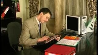 Secretária fode no escritório!