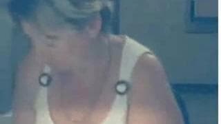 Uma madura amadora que rebenta de prazer!