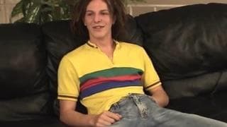 Strip e masturbação para jovem de 19 anos! Strip e masturbação para jovem de 19 anos!