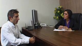 Dylan Ryder é a chefe que todos querem!