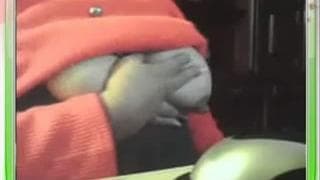 Ela tem um bom e grande par de mamas.