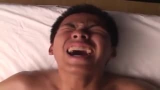 Este asiatico gosta que lhe batam punheta Este asiatico gosta que lhe batam punheta