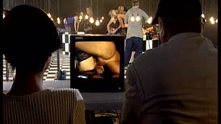 Adrienne Klass gosta de sexo em grupo