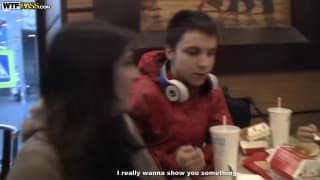 Après une petite sortie ils baisent