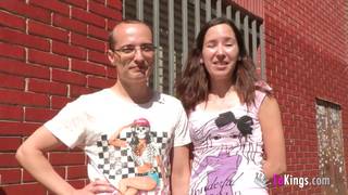 Loira a passar um momento de sexo intenso