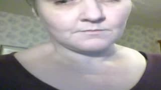 Uma puta gordinha que adora se foder