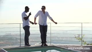 Elas pegaram lume no escritorio