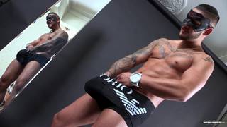 Este cara gosta de se masturbar