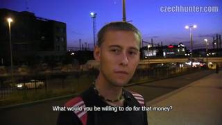 Czech hunter achou o cara e logo ofereceu Czech hunter achou o cara e logo ofereceu