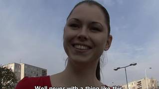 Esta mulher madura espera foder com estranho