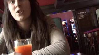 Conhecendo uma puta e fodendo com prazer