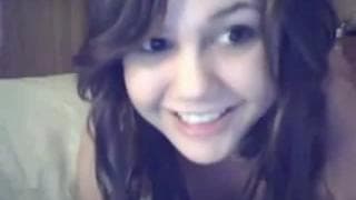 Uma puta safada e jovem na webcam !