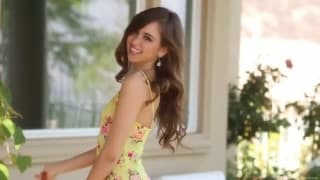 Linda princesa se masturbando e acariciando Linda princesa se masturbando e acariciando