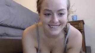 Masturbação com esta lindona e gostosa