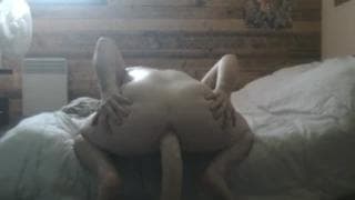 Este gay gosta de colocá-lo em seu cu apertado