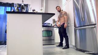 Manuel Deboxer se masturba pensando em Pascal