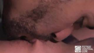 Matthieu Paris entra no cú de Antonio Biaggi