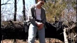 Derrick Windsor bate punheta no campo!