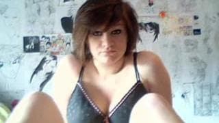 Cena com uma morena que vai se exibir!