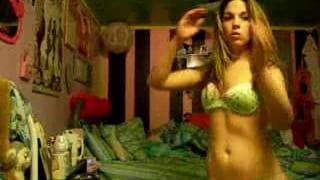 Esta linda gata sabe como jogar duro!