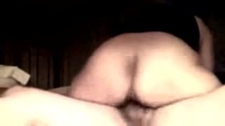 Esta safada quer sacar o leite todo