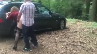 A puta ruiva que vai ser fodida ao ar livre