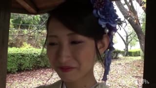 Jovem japonesa num POV encantador.. Jovem japonesa num POV encantador..
