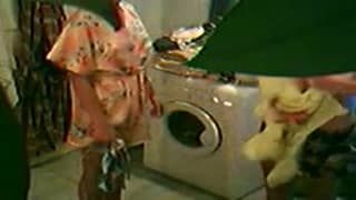 Lésbicas fazendo espuma na banheira Lésbicas fazendo espuma na banheira