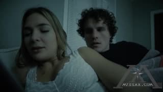 Blair Williams a irmã loira e safada Blair Williams a irmã loira e safada