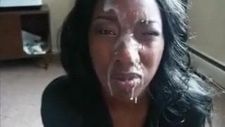 Enchendo a cara da namorada de porra !