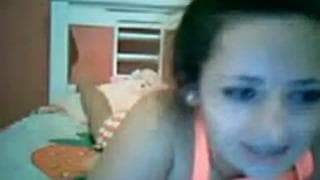 Ela fica em casa para acariciar sozinho