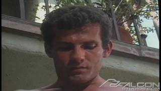 Jim Bentley, Kevin Jensen, Giorgio Canali desfrutam de anal e felação Jim Bentley, Kevin Jensen, Giorgio Canali desfrutam de anal e felação