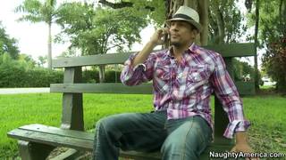 Riley Red será pega de jeito por esse alto Riley Red será pega de jeito por esse alto